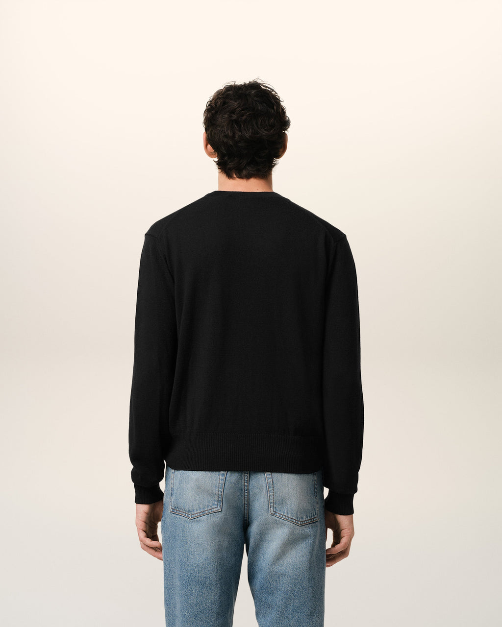 Pull Noir Col Rond Ami de Coeur En Laine