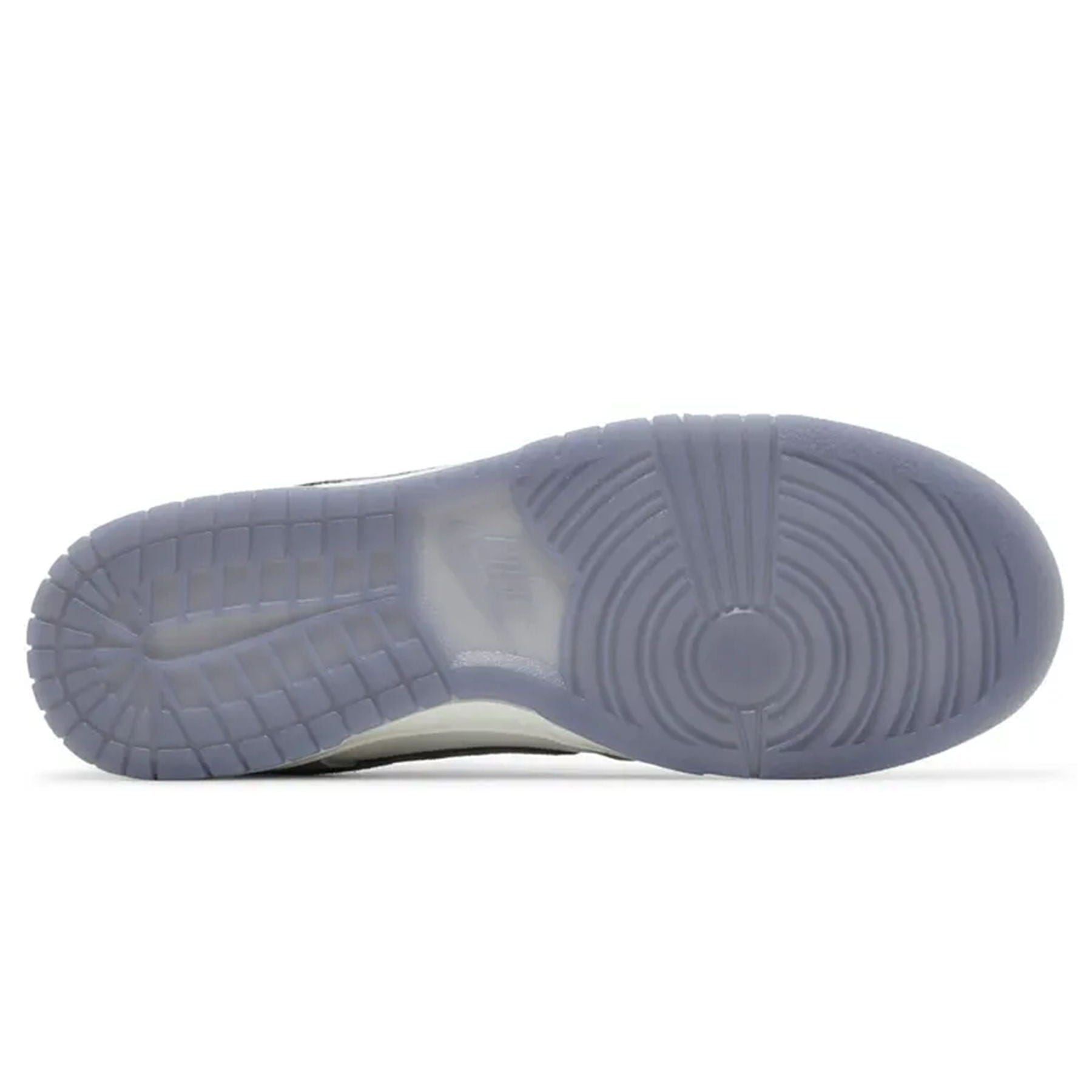 Dunk Low SE 'Light Carbon'