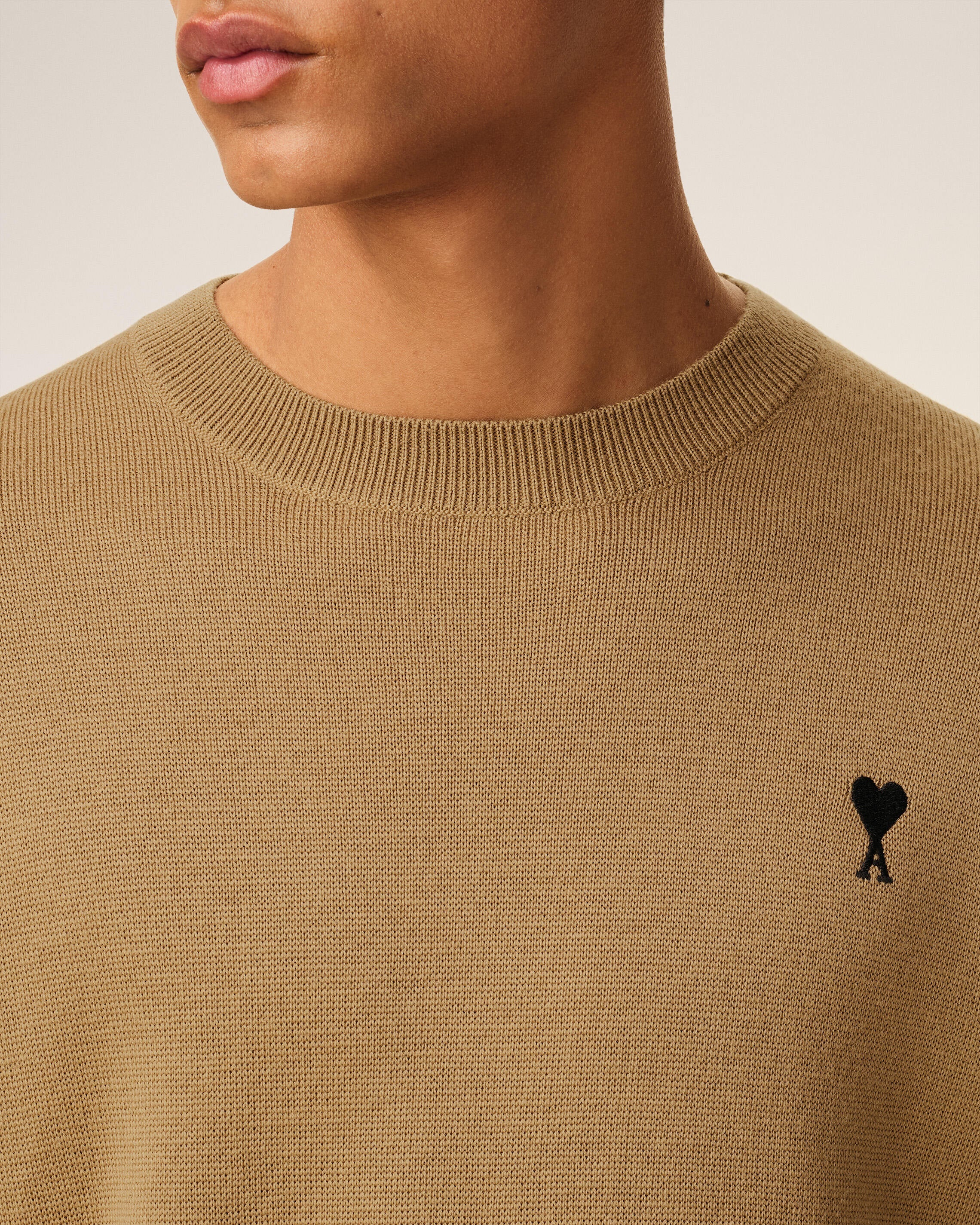 Pull Marron Col Rond Ami De Coeur En Laine
