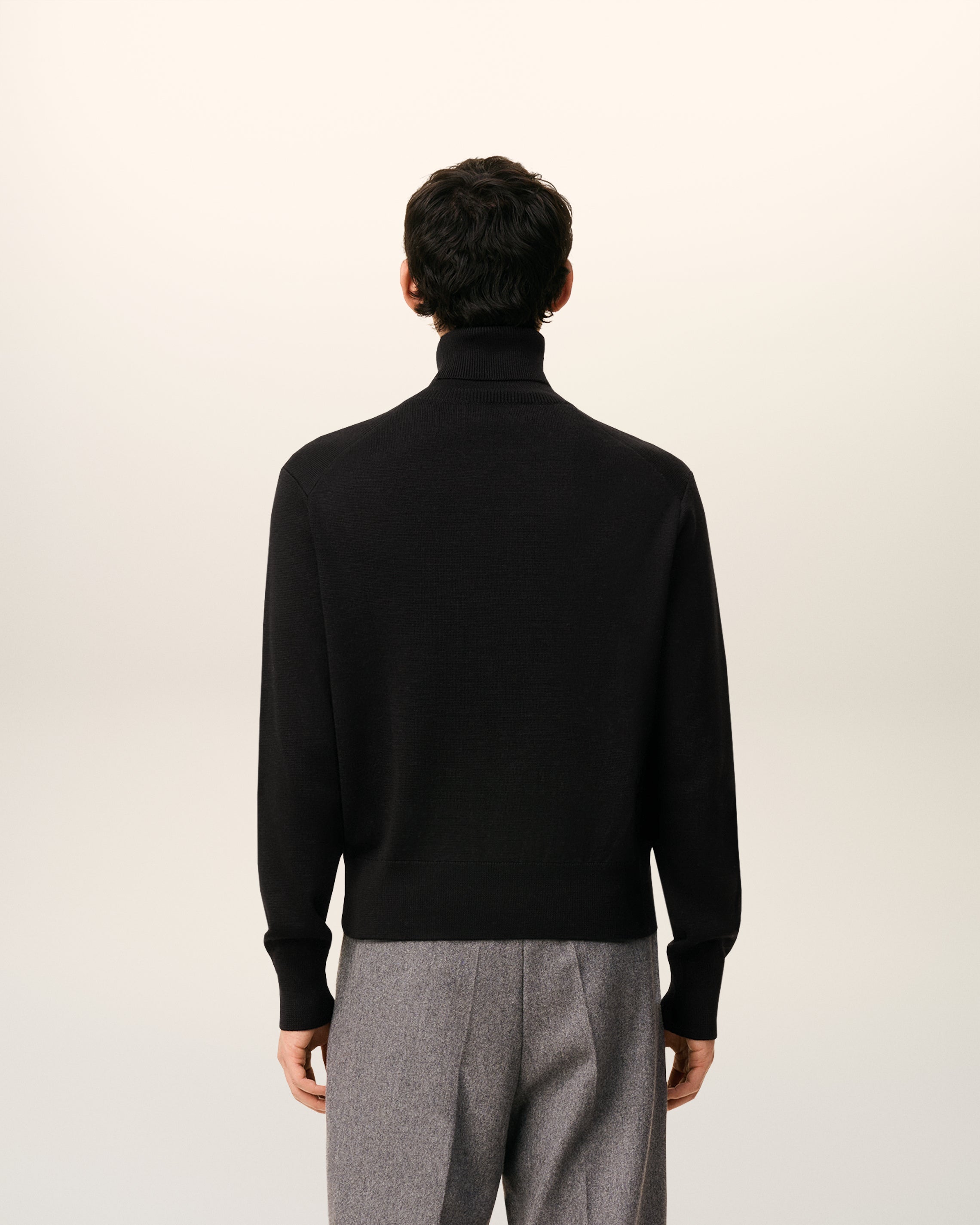 Pull Noir Col Roulé  Ami De Coeur En Laine