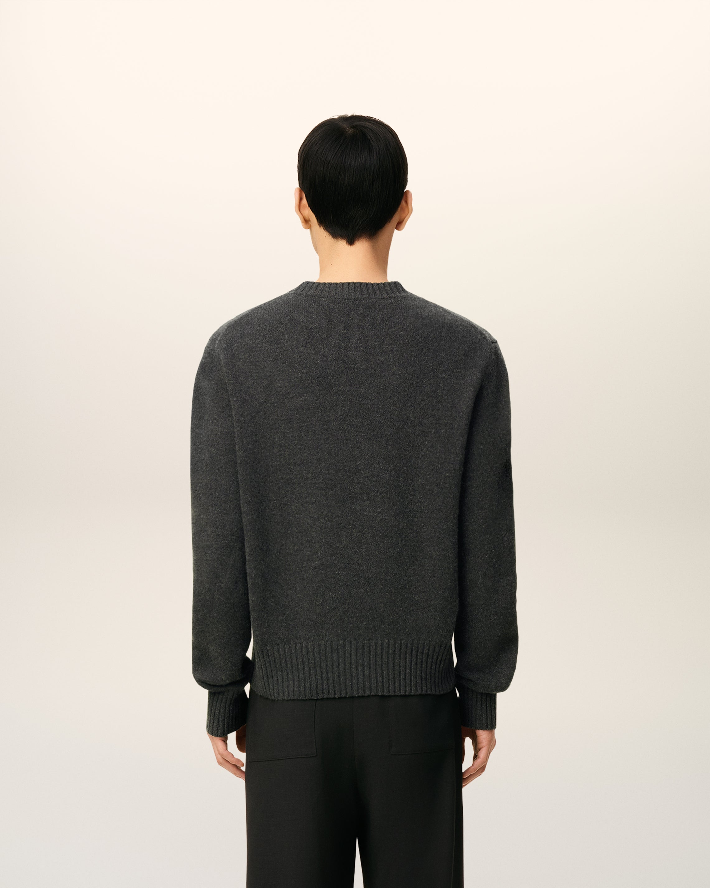 Pull Noir Col Rond Ami De Coeur En Cachemire