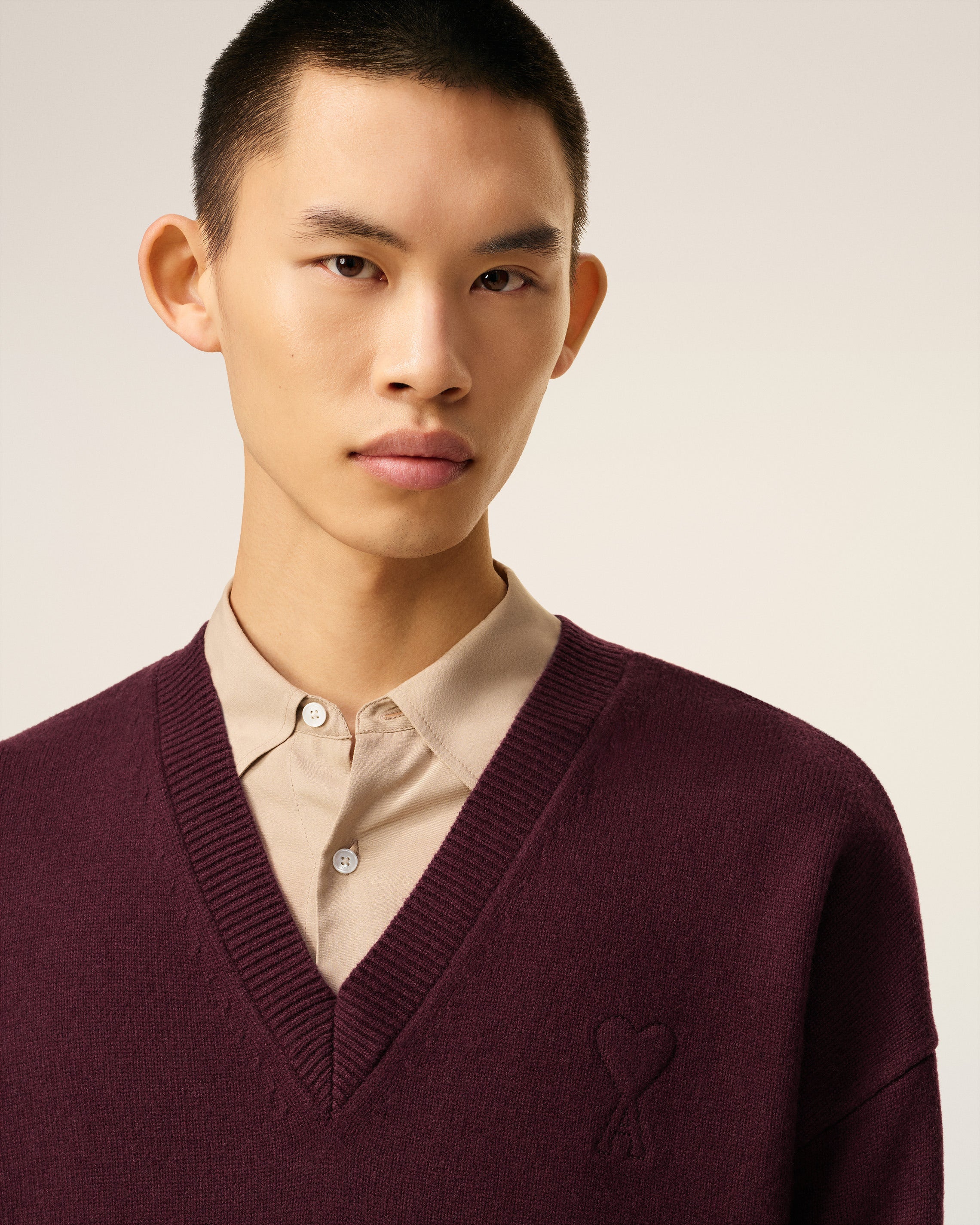 Pull Bordeaux Col V Ami De Coeur En Laine