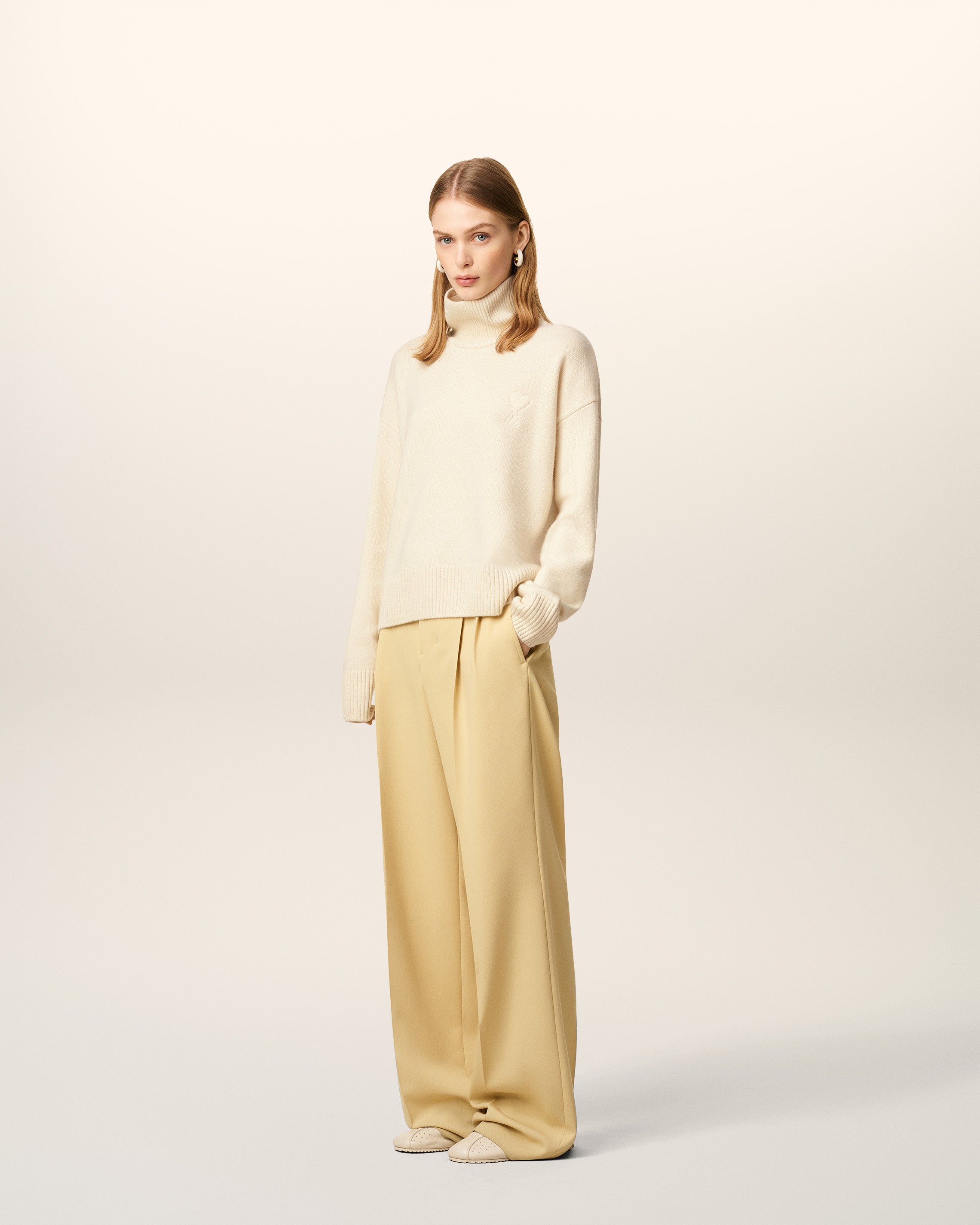 Pull Blanc Col Cheminée Ami De Coeur En Laine