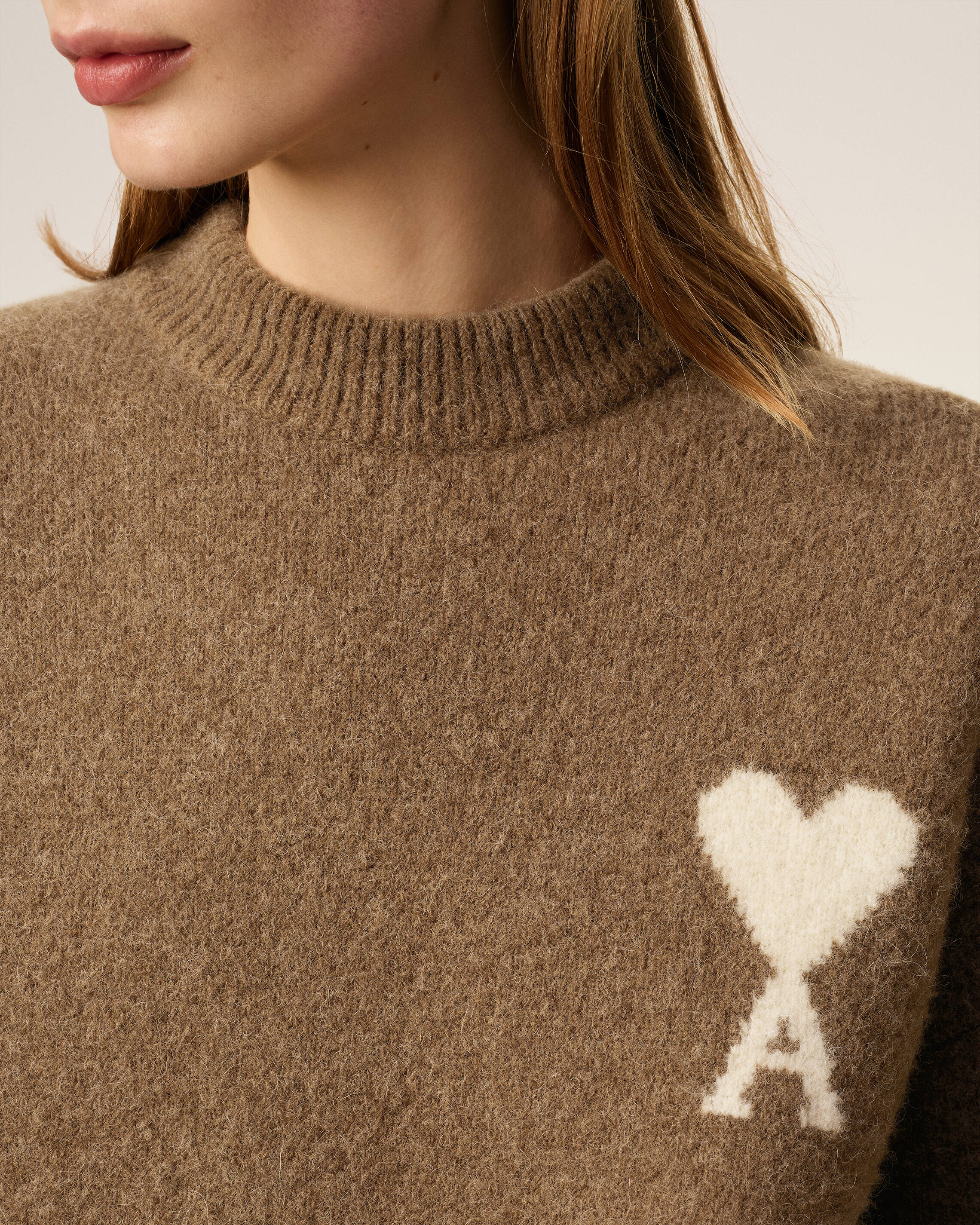 Pull Marron Col Rond Ami De Coeur En Alpaga