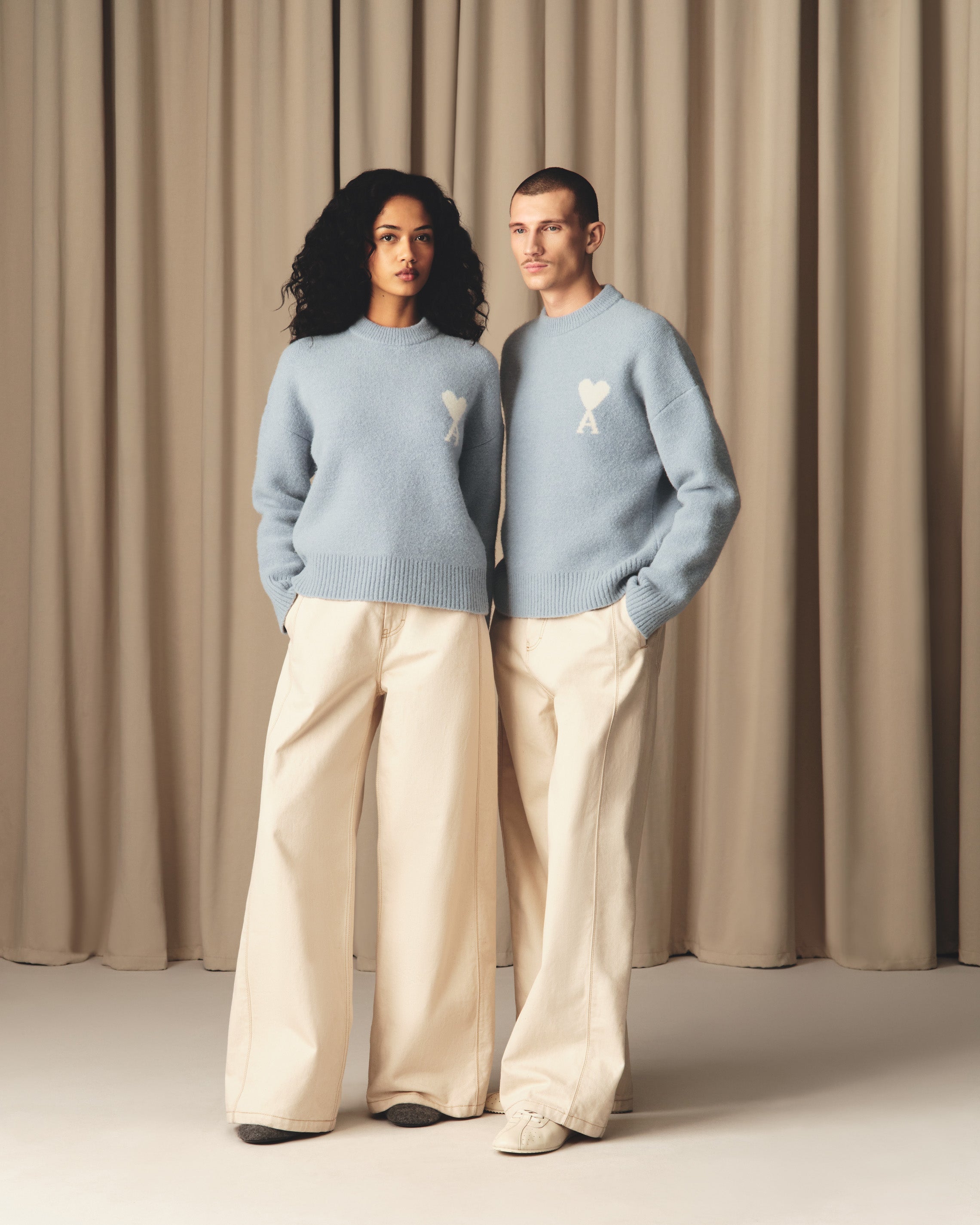 Pull Bleu Col Rond Ami De Coeur En Alpaga