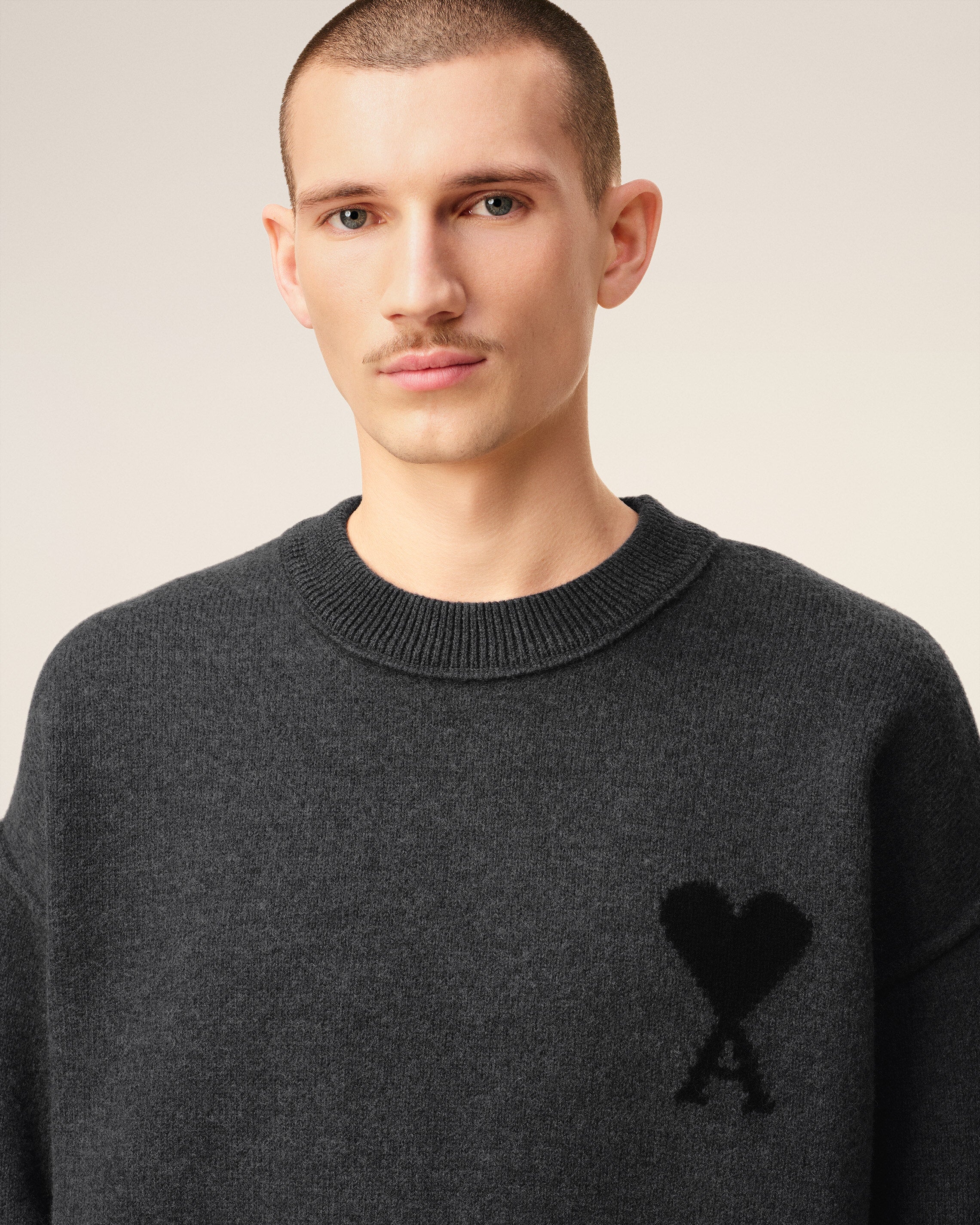 Pull Gris Col Rond Ami De Coeur En Laine