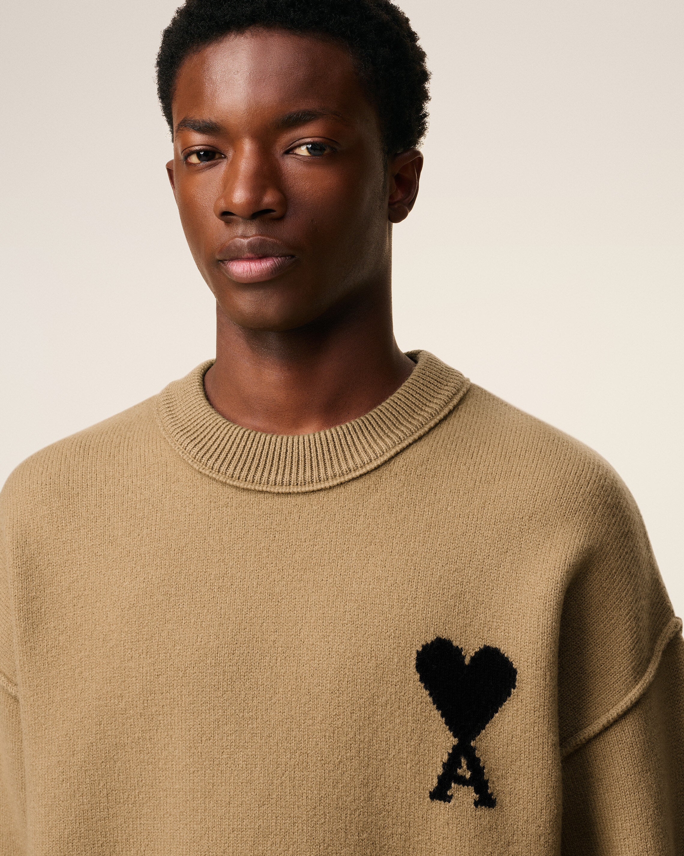 Pull Marron Col Rond Ami De Coeur En Laine