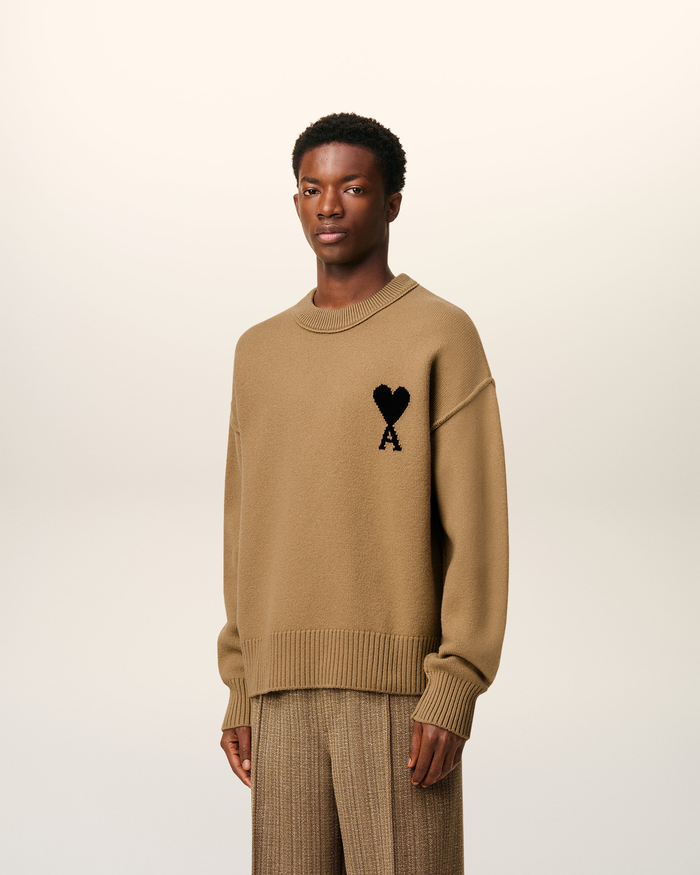 Pull Marron Col Rond Ami De Coeur En Laine