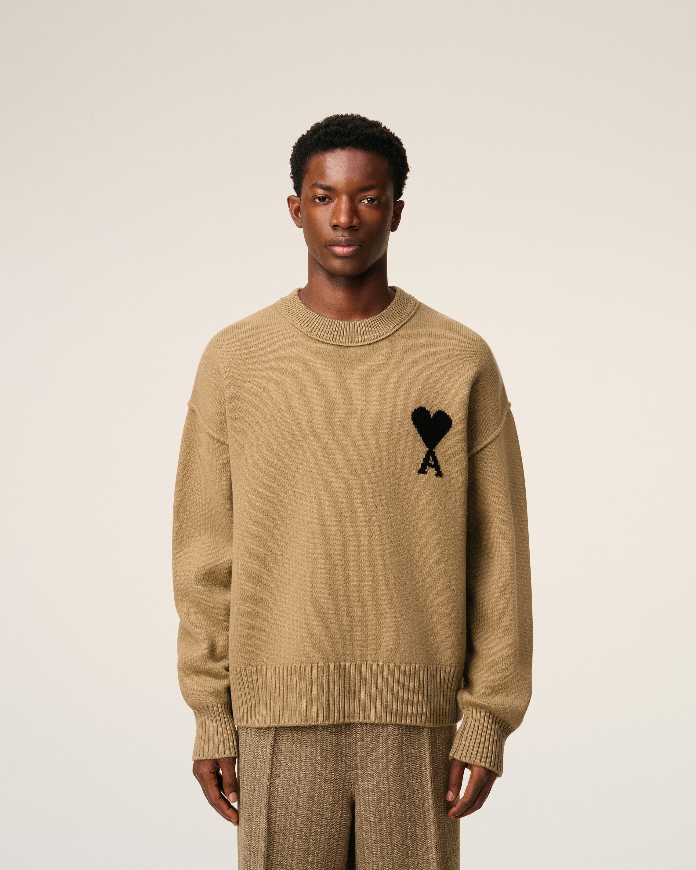 Pull Marron Col Rond Ami De Coeur En Laine