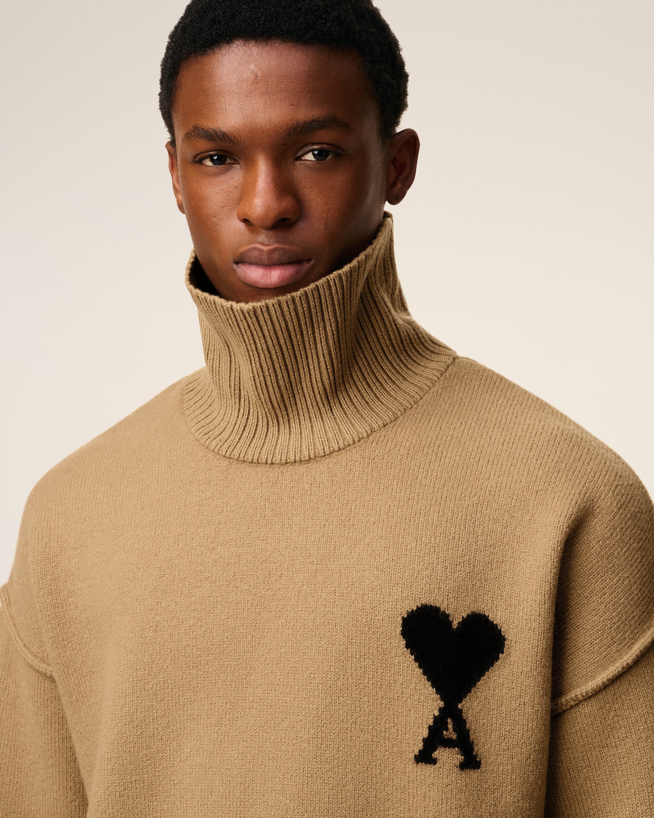 Pull Marron Col Cheminée Ami De Coeur En Laine