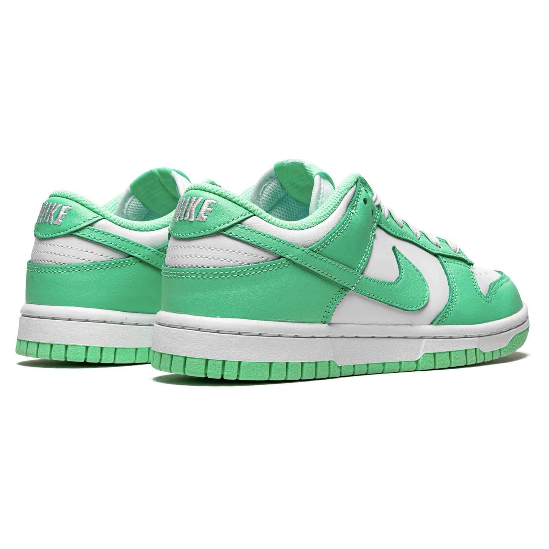 Dunk Low Wmns 'Green Glow'