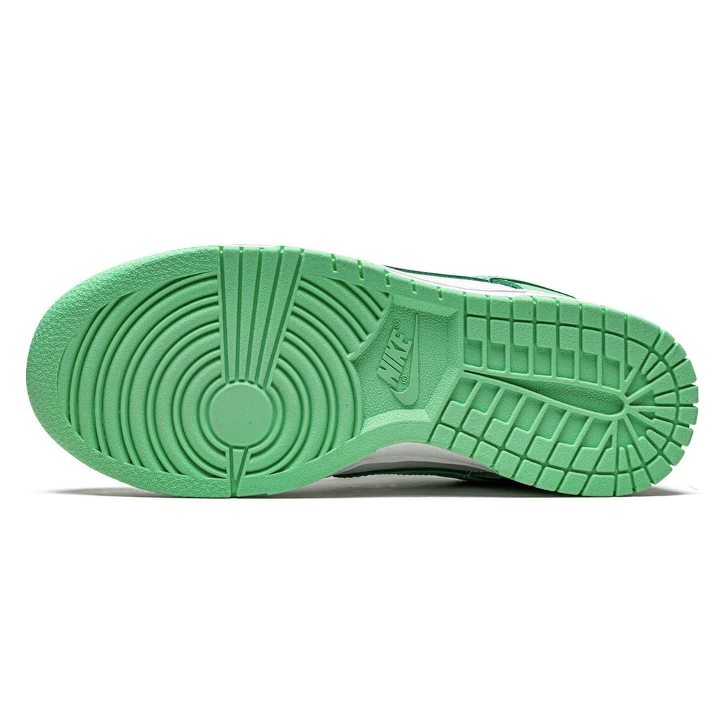 Dunk Low Wmns 'Green Glow'
